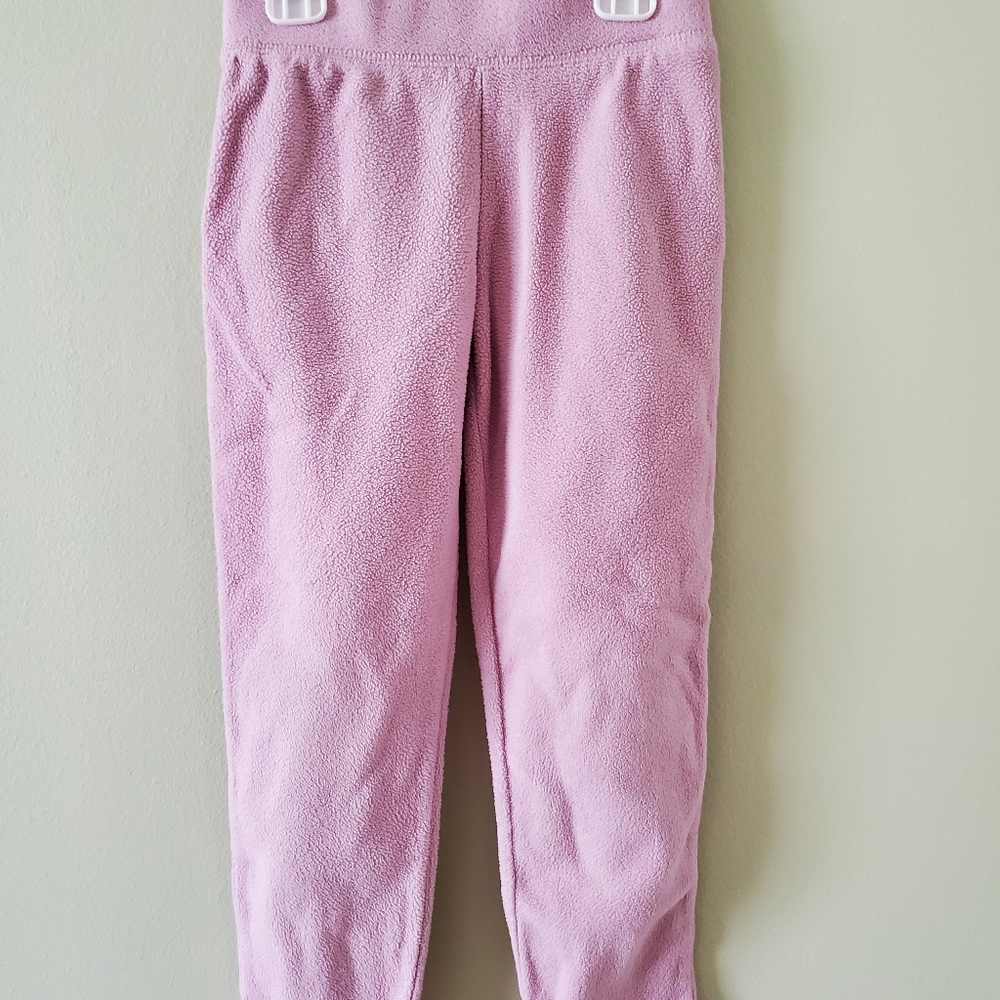 Pink trousers for 5 years old girl, good condition.